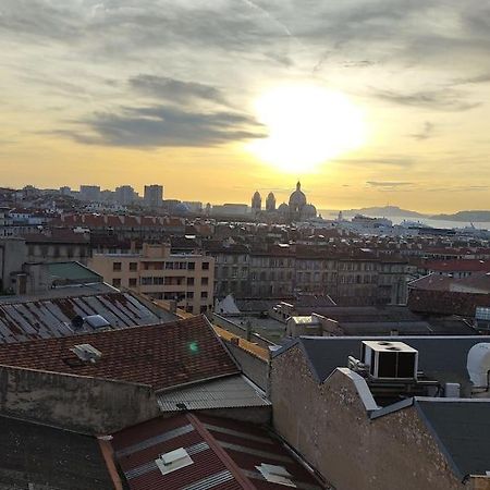 Vue Mer Et Et Notre Dame Centre Ville Avec Balcon Et Parking Marselha Exterior foto
